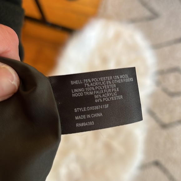 Coffee Shop New York, Green Winter Coat - Picture 9 of 11